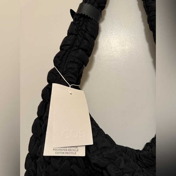 COS Oversized quilted crossbody - preowned - Picture 7 of 8